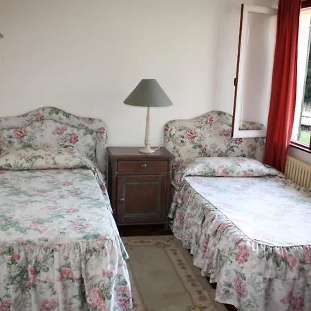 Precioso Chalet En El Campo Con 9.000 Metros De Jardin Ferienhaus A Coruña