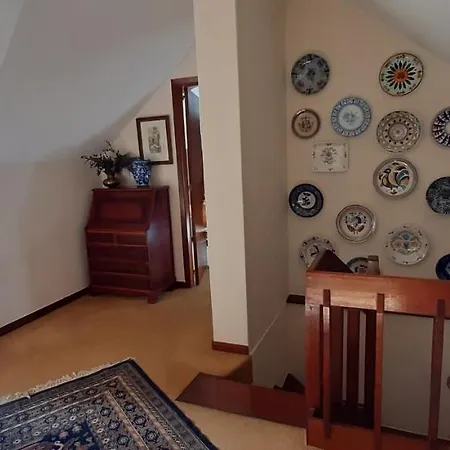 Precioso Chalet En El Campo Con 9.000 Metros De Jardin * A Coruña