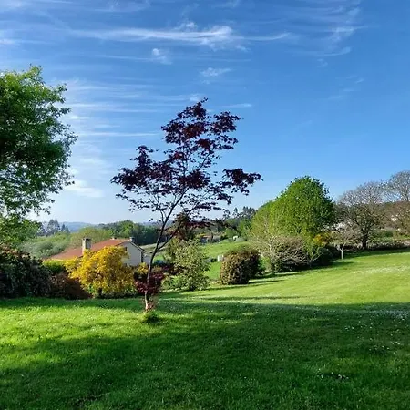 Precioso Chalet En El Campo Con 9.000 Metros De Jardin Ferienhaus