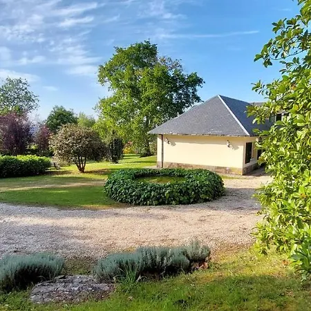Ferienhaus Precioso Chalet En El Campo Con 9.000 Metros De Jardin